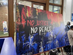 Lukisan SBY Mejeng di Aksi Cap Jempol Darah Demokrat Lawan PK Moeldoko