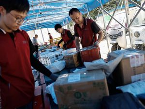 Melihat Kesibukan Kurir di China Jelang Festival Belanja 618