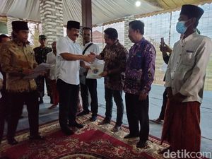 Menteri ATR/BPN Bagikan Sertifikat di Bangkalan: Bisa DIjaminkan untuk Usaha Menteri ATR/BPN Bagikan Sertifikat di Bangkalan: Bisa DIjaminkan untuk Usaha