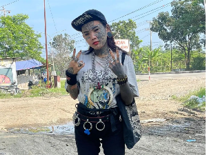 Terpopuler: Cewek Punk Viral Diajak Hijrah, Dikira Anak Jalanan Ternyata... Terpopuler: Cewek Punk Viral Diajak Hijrah, Dikira Anak Jalanan Ternyata...