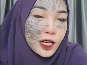Nasib TikToker Mondy Tatto Usai Ngaku Dilecehkan Ustaz Ebit Lew Nasib TikToker Mondy Tatto Usai Ngaku Dilecehkan Ustaz Ebit Lew