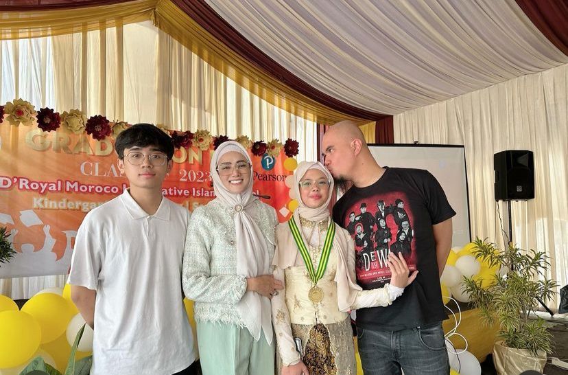 Safeea Anak Ahmad Dhani Wisuda