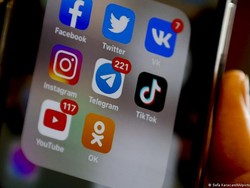 Survei: Influencer Salip Jurnalis sebagai Sumber Berita