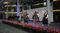 Potret Mahasiswa Indonesia Pamerkan Tarian Maumere di Gedung Parlemen Jerman