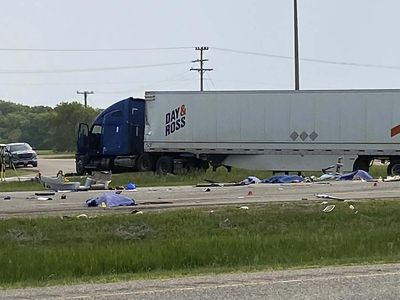 Truk-Minivan Tabrakan di Kanada, 10 Orang Tewas