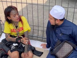 Viral Ustaz Bikin Cewek Punk di Jakarta Hijrah, Netizen Ungkap Cuma Konten Viral Ustaz Bikin Cewek Punk di Jakarta Hijrah, Netizen Ungkap Cuma Konten