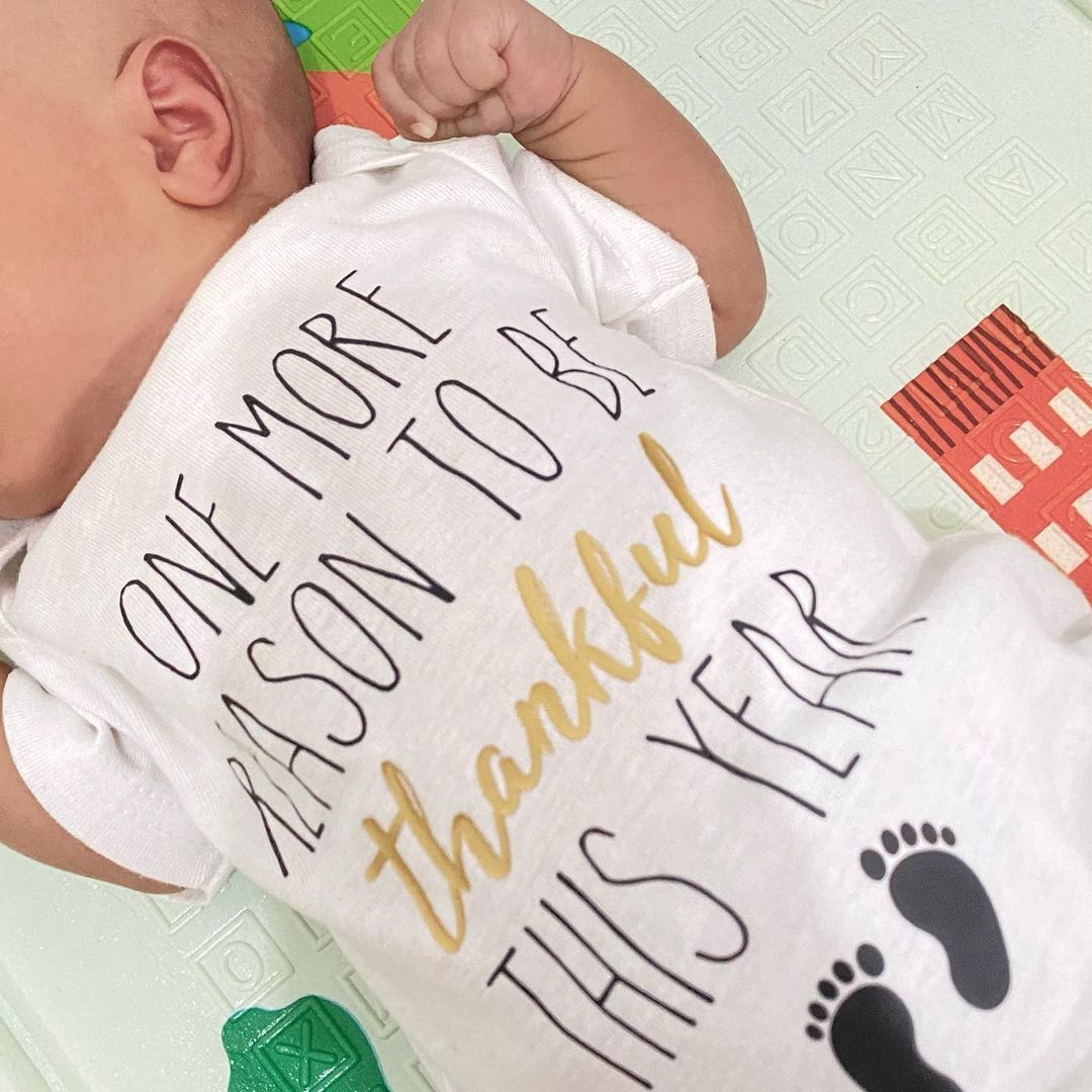 Vini Mutia, kisah ibu melahirkan seorang diri di rumah