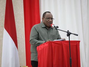 Jokowi Teken Pemberhentian John Wempi dari Wamendagri karena Maju Pilkada Jokowi Teken Pemberhentian John Wempi dari Wamendagri karena Maju Pilkada
