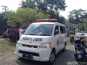 Pilu Ibu Gantung Diri di Jember Alami Depresi Sejak 2018 Pilu Ibu Gantung Diri di Jember Alami Depresi Sejak 2018