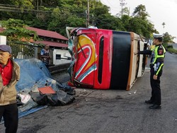 Bus Sipirok Nauli Kecelakaan di Padang Panjang, 6 Penumpang Luka