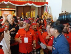 Ganjar Bicara Hadiah untuk Koster Jika Menang Pilpres 95% di Bali