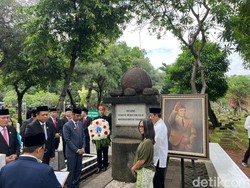 Jelang HUT DKI, Heru Budi Ziarah ke Makam MH Thamrin hingga Ismail Marzuki