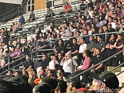 Jokowi Hadir di Konser 30 Tahun GIGI