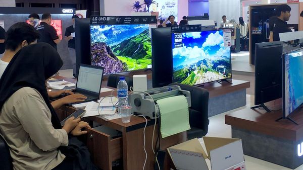 Kenalkan TV Oled evo C3 di Pekan Raya Jakarta