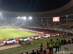 Potret Steward Amankan Laga Persis Solo Vs Jeonbuk FC