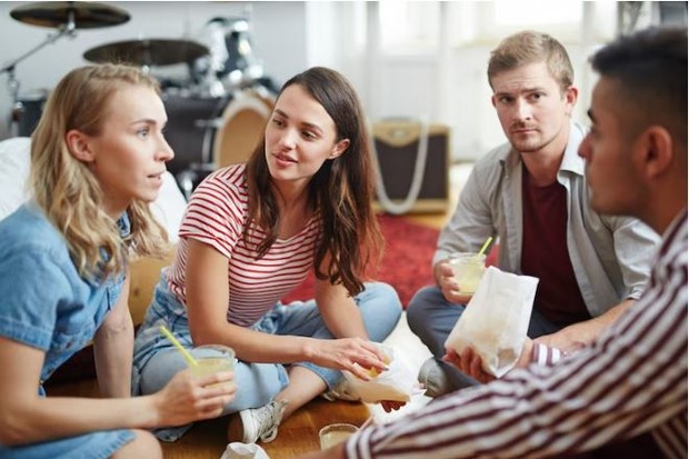 Memberi alternatif lain. foto freepik.com: pressfoto