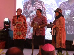 Banyak Pengangguran, Mensos Risma Beri Pelatihan Wirausaha 500 Warga Kupang