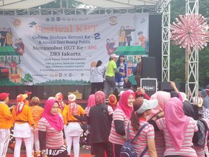 Warga Ramai-ramai ke Festival KBT Duren Sawit Pagi Ini