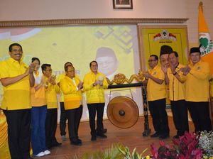 Rakerda Golkar Jatim Rekomendasikan Kader Harus Jadi Capres Atau Cawapres Rakerda Golkar Jatim Rekomendasikan Kader Harus Jadi Capres Atau Cawapres
