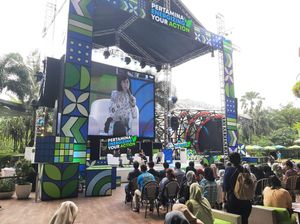 Peduli Lingkungan, Dian Sastro Pakai Kapas hingga Pembalut Guna Ulang