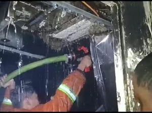 Kebakaran KM Bukit Siguntang di Pelabuhan Parepare Dipicu Korsleting Listrik Kebakaran KM Bukit Siguntang di Pelabuhan Parepare Dipicu Korsleting Listrik