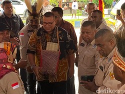 Pj Gubernur PBD Tegaskan Tidak Alergi Kritik Meski Kerap Didemo Warga