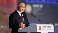 Putin Sebut Rusia Telah Kirim Senjata Nuklir Taktis ke Belarusia