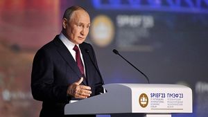 Putin Sebut Rusia Telah Kirim Senjata Nuklir Taktis ke Belarusia