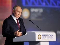 Putin Sebut Rusia Telah Kirim Senjata Nuklir Taktis ke Belarusia