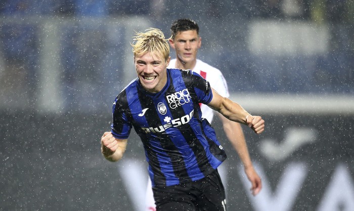 Rasmus Winther Højlund of Atalanta celebrates after scoring goal 3-1 during the Italian Serie A match between Atalanta and Monza at Gewiss Stadium in Bergamo, Italy, on Sunday, June 4, 2023. (Spada/LaPresse via AP)