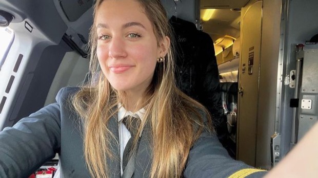 Dobrak stereotip gender, pilot perempuan ini sering dianggap sebagai pramugari