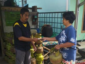 Stok Elpiji 3 Kg di Banyuwangi Ditambah 100% Penuhi Kebutuhan Harian Stok Elpiji 3 Kg di Banyuwangi Ditambah 100% Penuhi Kebutuhan Harian
