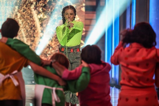 Foto: Instagram/sara_james_music