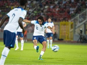 Trent Bikin Tengahnya Tiga Singa Jadi Beda!