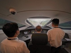 Diuji Coba, Kereta Api Cepat Jakarta Bandung Tembus 300 Km per Jam!