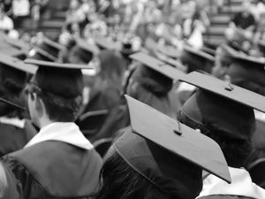 Student Loan di Indonesia Sudah Ada Sejak 1982? Begini Sejarahnya Student Loan di Indonesia Sudah Ada Sejak 1982? Begini Sejarahnya