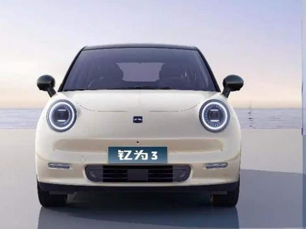 Potret Yiwei 3 EV: Mobil Listrik Retro Pesaing Wuling Bingo