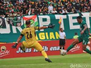 Persebaya Dibobol Persija 2 Gol, Aji Santoso Evaluasi Lini Belakang