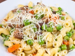 Resep Makaroni Beef Bacon dan Keju, Enak dan Praktis Buat Makan Malam