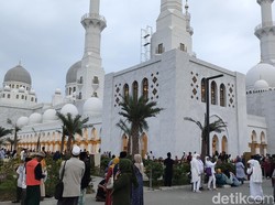 Biaya Operasional Capai Rp 1 M Per Bulan, Masjid Zayed Solo Kini Terima Infak