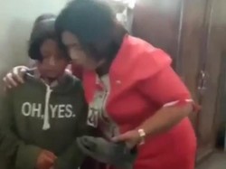 Siswi SD Taput Jual Mi di Sekolah untuk Beli Sepatu Baru, Bikin Terharu