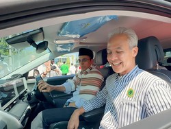 Momen TGB Sopiri Ganjar Pranowo Saat di NTB