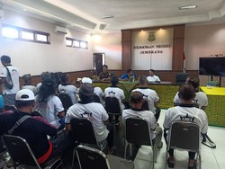 Warga Datangi Kejari Jembrana Pertanyakan Legal Opinion HPL Gilimanuk