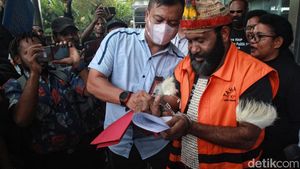 Borgol Tersangka Korupsi Ricky Pagawak Tiba-tiba Lepas, Kok Bisa?