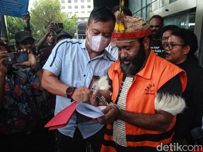 Borgol Tersangka Korupsi Ricky Pagawak Tiba-tiba Lepas, Kok Bisa?