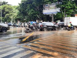 Mumpung Belum Hujan, SDA Siap-siap Bangun Tanggul Hek Kramat Jati