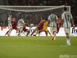 Jan Ethes Jadi Pendamping Emiliano Martinez di Laga Indonesia Vs Argentina