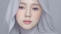 Ketika 8 Influencer Berhijab Ikut Tren AI Wajah Korea, Siapa Paling Cantik?