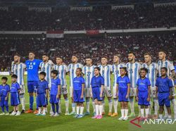 Senangnya Jan Ethes Jadi Pendamping Kiper Argentina Emi Martinez