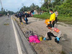 Lansia Tewas Bersimbah Darah di Pinggir Jalan Kobar Kalteng, Polisi Selidiki